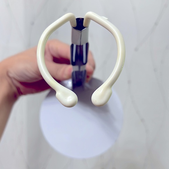 NEW Hobby Lobby | metal adjustable circular stand for 18” doll, white - Picture 3 of 6